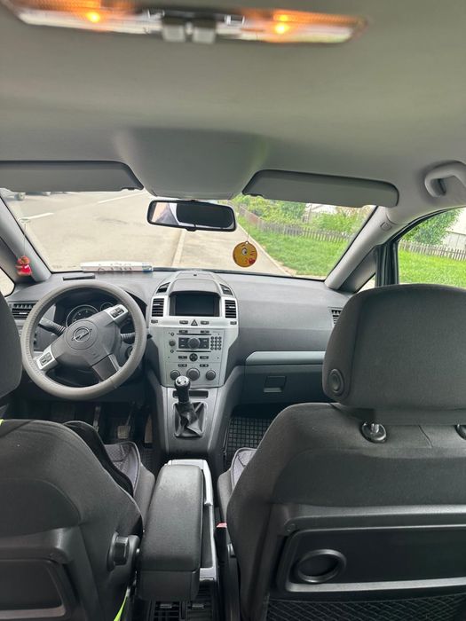 De vanzare Opel Zafira 1,7