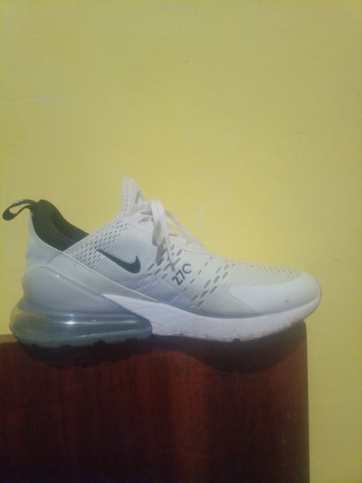 Nike Air Max 270