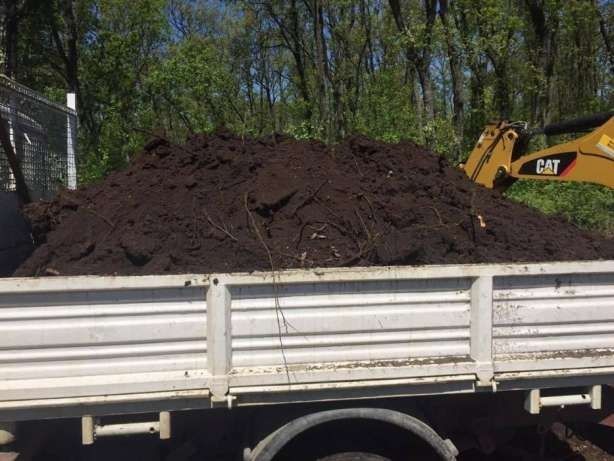 Transport marfa vand pamant negru vegetal de  gradina nisip pietriș