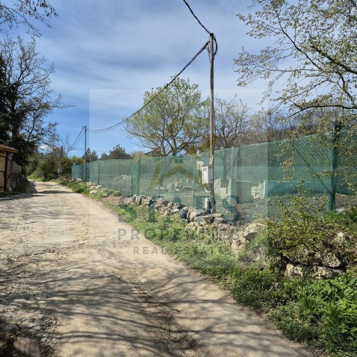 Продажба Вилен парцел  600m²