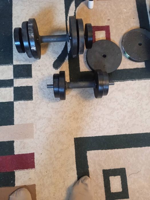 Продаються гантели новые