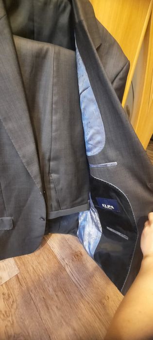 Продам костюм двойку