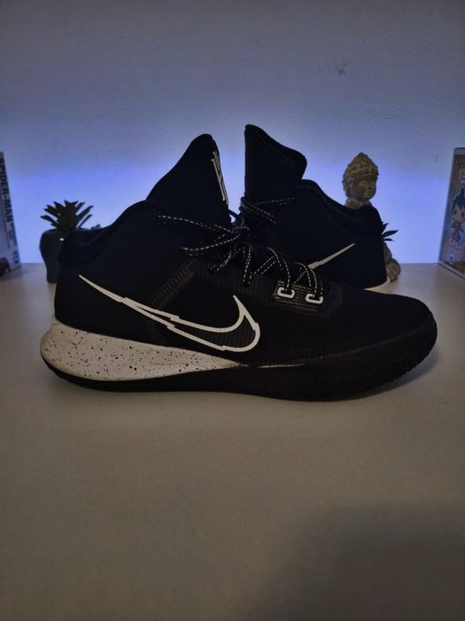 Nike Kyrie Flytrap 4