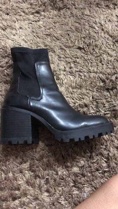 Продам женскую обувь