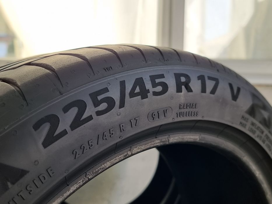 225/45/17 Continental 4Броя: 220€ 6.3мм