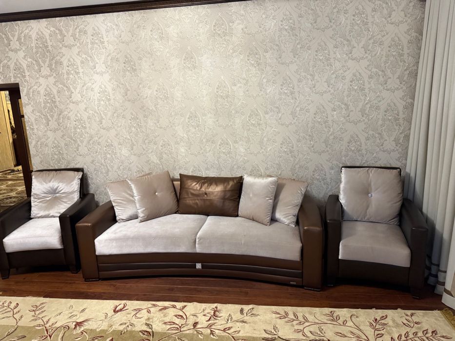 Турецкий диван в очень хорошем состоянии