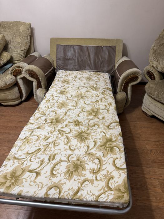 Продается комплект дивана 4х