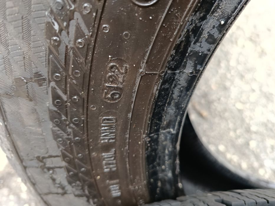 ЕДИНИЧНИ БУСОВИ -2024г.-16цола-215/65-1бр.-80лв."CONTINENTAL"