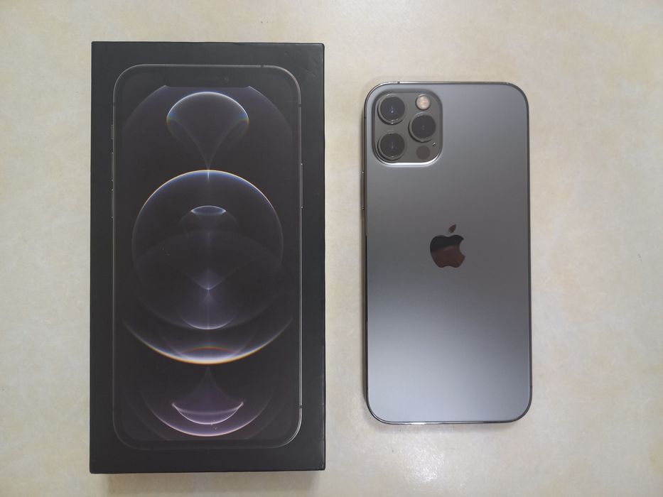 Apple Iphone 12pro в идеале, АКБ 75%.