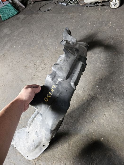 Подкрылок Surf 130 правый