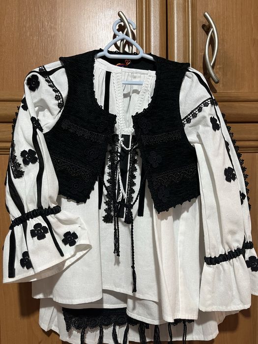 Costum popular pentru fetițe