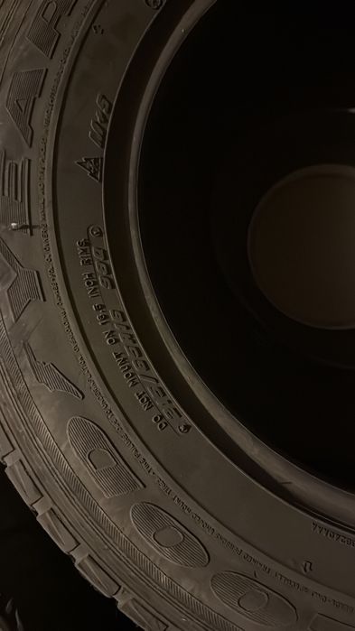 Шины для машины 4шт