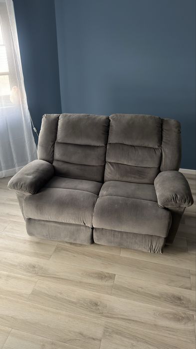Vând canapea recliner - Mobexpert