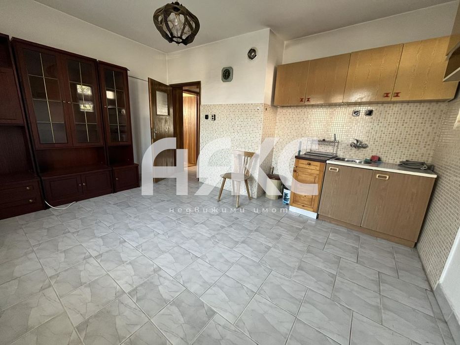 Двуетажна къща в с. Бистрица на 20 МИНУТИ ОТ СОФИЯ