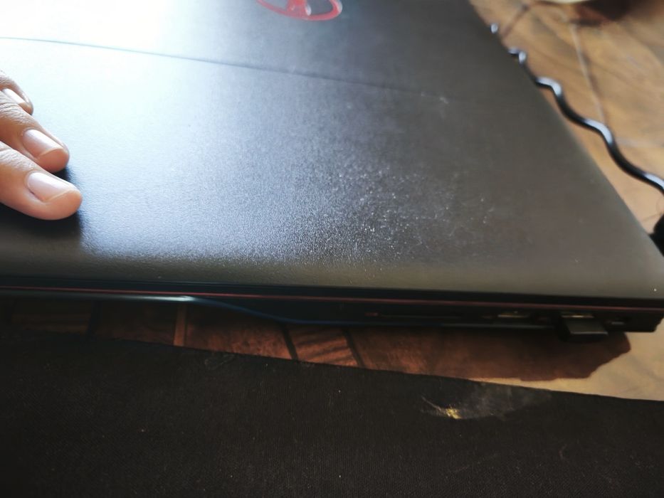 Dell g3 3590/12gb ram/nvidia gtx 1650