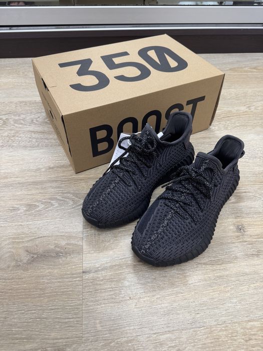 Adidasi Yeezy 350