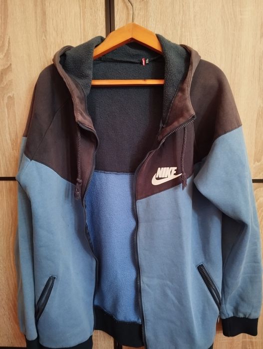 Продам Спортивную Куртку