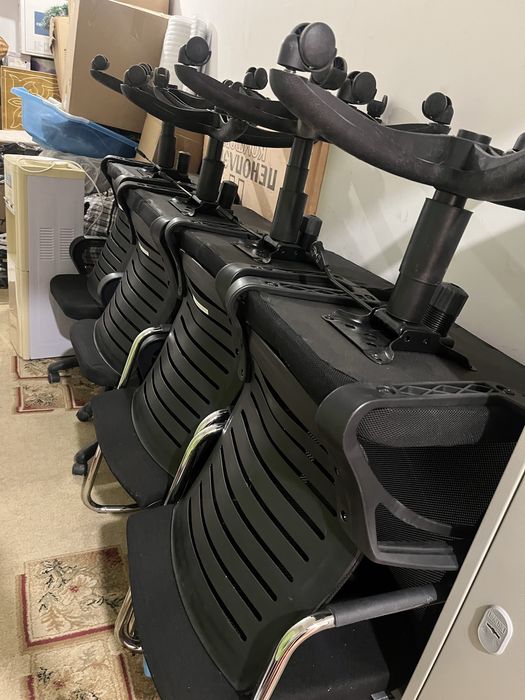 Продаются офисные кресла