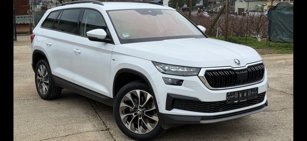 Skoda Kodiaq Style 2022 2.0 E6 200CP Automat 4x4 Ful Led Virtual Camera Distronic Line Side Asist Impecabila