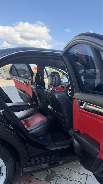 Mercedes C200 2.2 D 140 CP 2014 E5 Facelift Pachet AMG Manual 6+1 Trepte Pret 5.450 € Neg