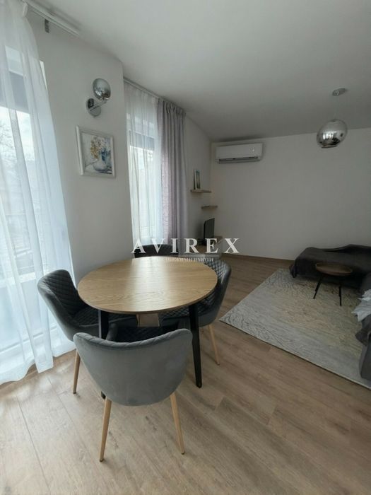 Дава се под наем Двустаен апартамент в Пловдив, Център - 75 кв.м за 578.34 € - Снимка #2