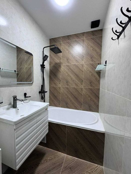 2 хоналик квартира 2 кават кирпичный дом, 5 микр, сомий, софмед