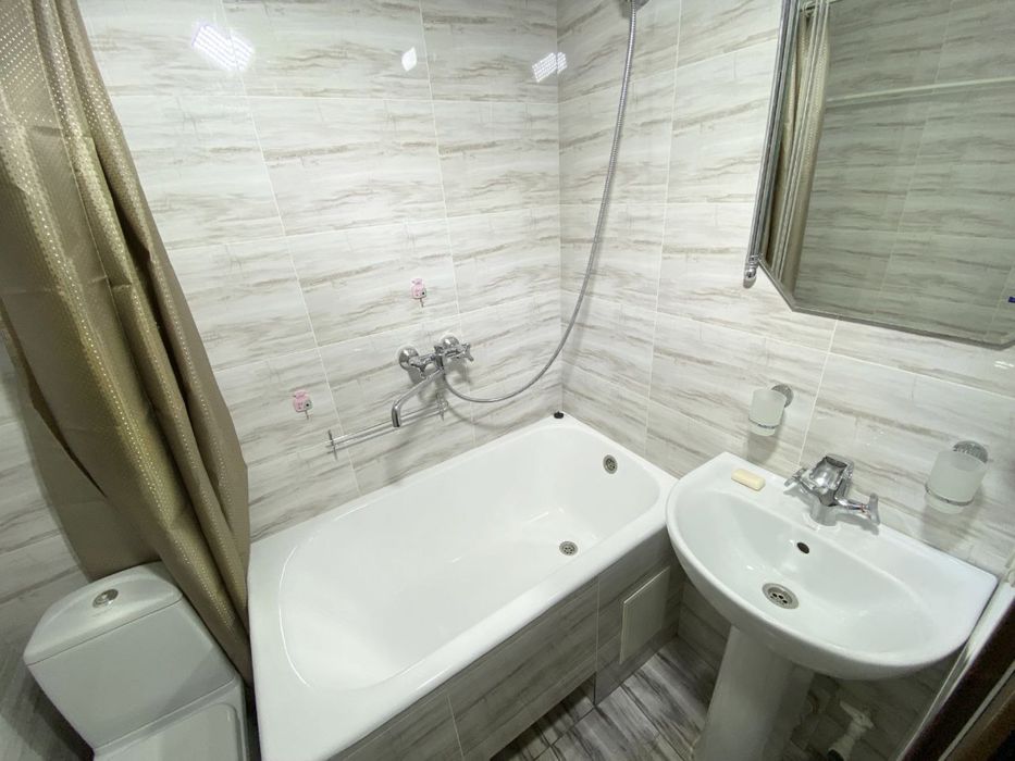 продам 3/1/5 своя, во дворе с магнитом