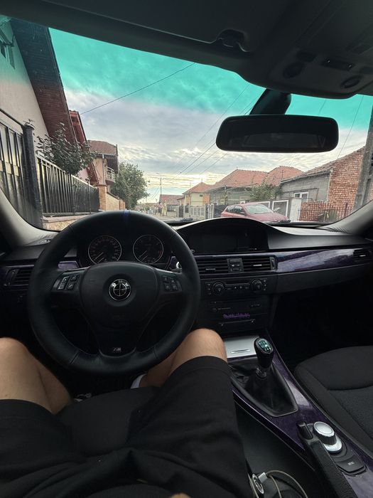Vând BMW E91 320D