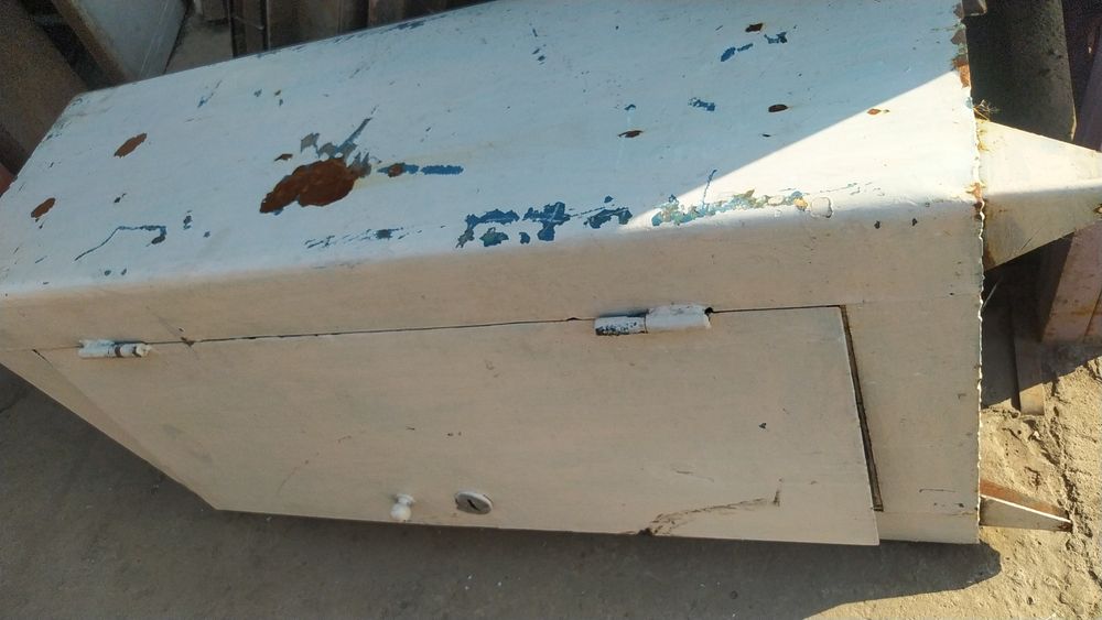 Сейф металлический