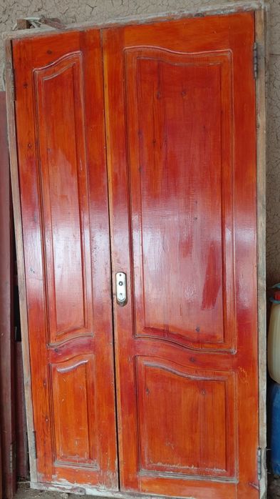 Yogoch eshik va romlar