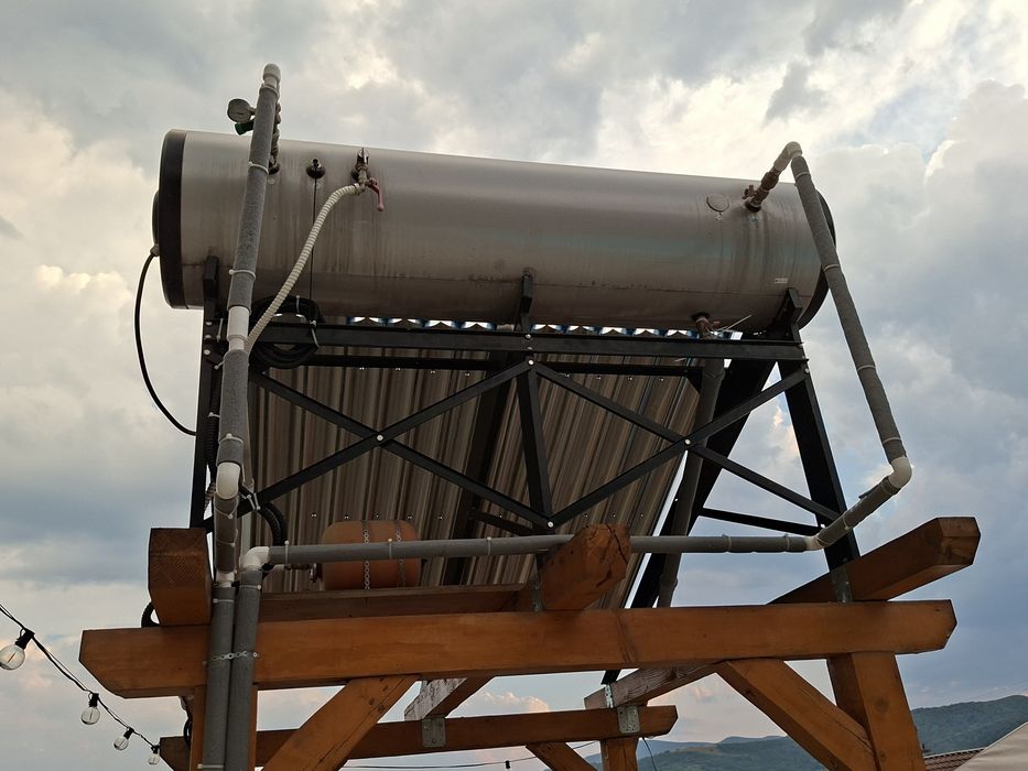 Panou solar apa calda (presurizat)200 litri