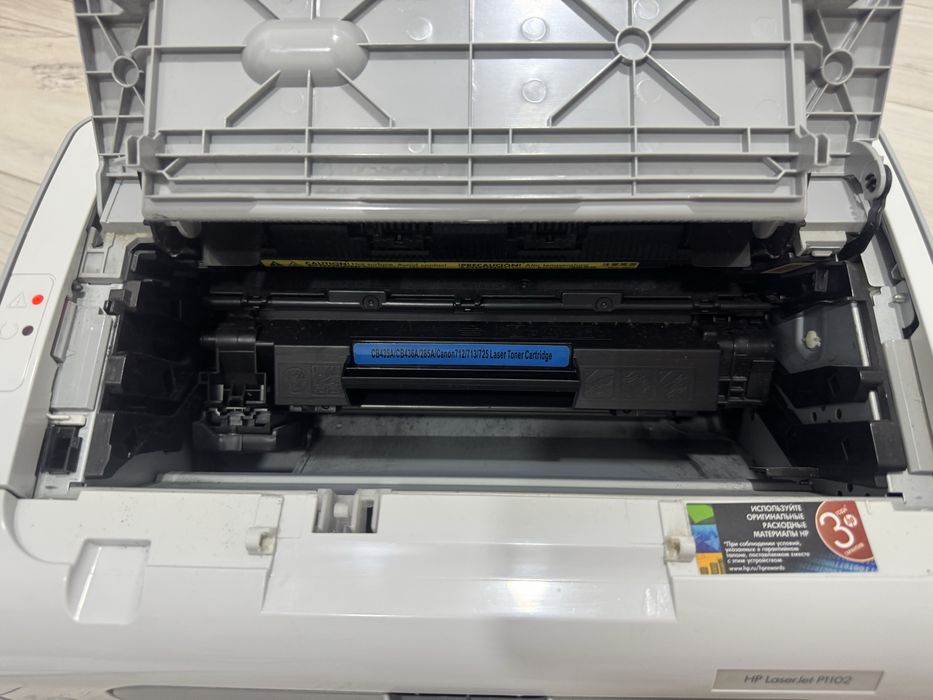 Принтер HP LaserJet P1102