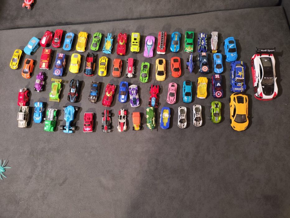 Набор машинок для детей