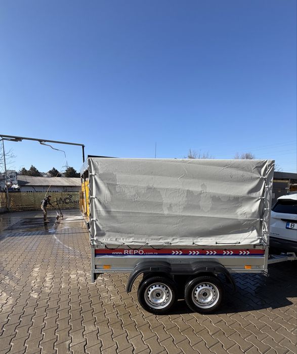 Remorcă 2 axe aproape nouă, înmatriculată, cu garanție + suport moto