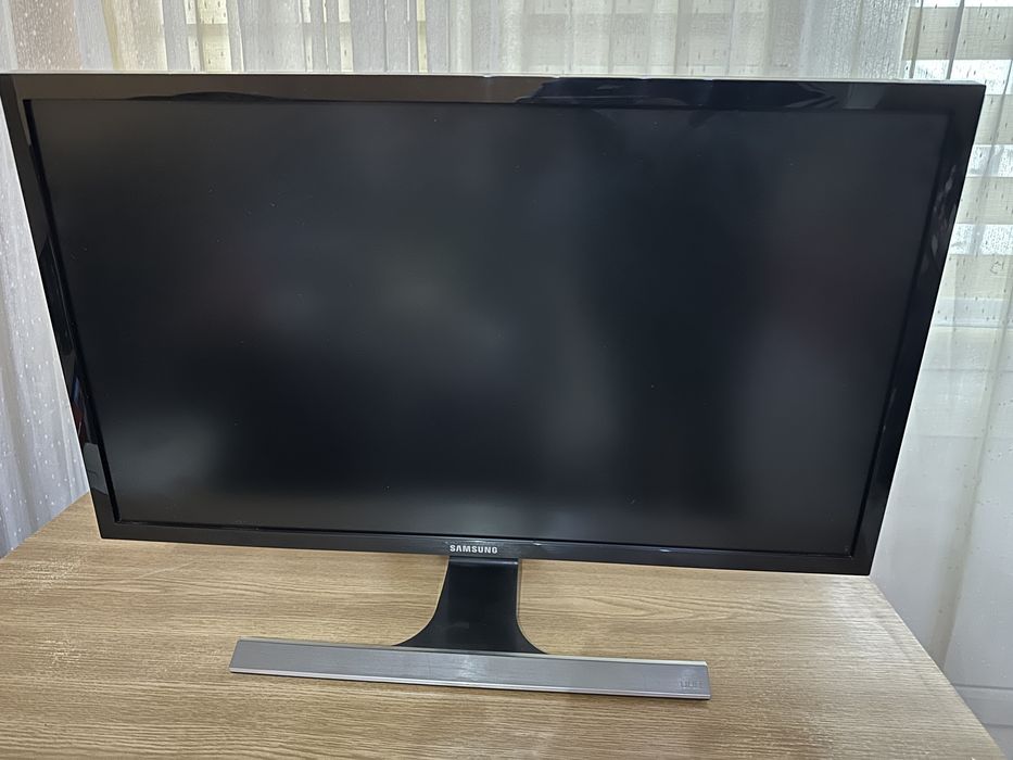 Monitor LED Samsung Gaming LU28E590DS 28 inch 4K