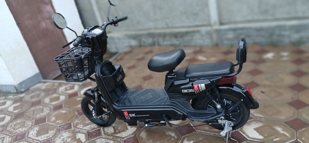 Скутер, в подарок велик