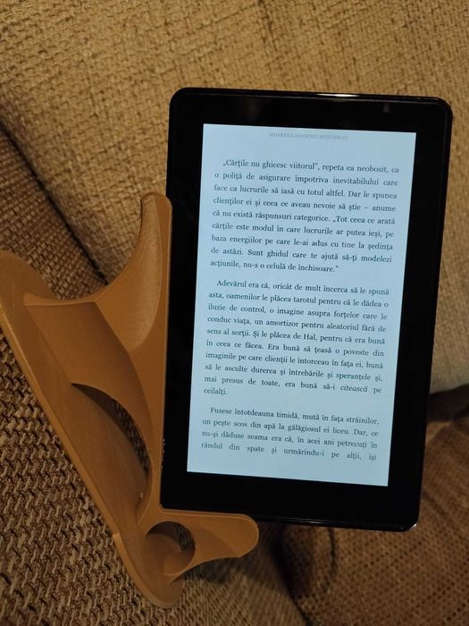 Vând suport Kindle pentru citit culcat
