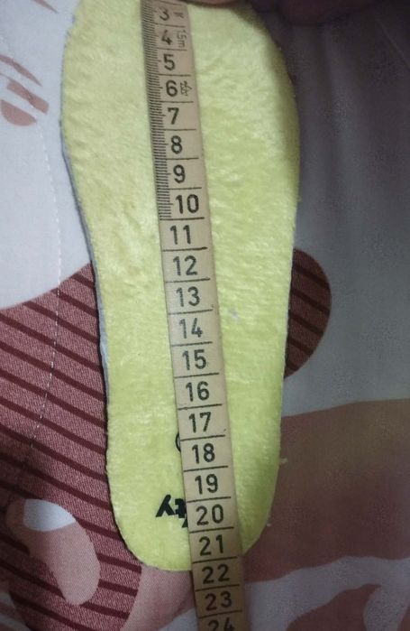 Нови детски маратонки, 32 номер