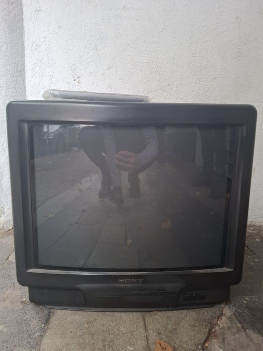 Телевизор Sony Trinitron, модел KV-21DK1 (21 инча).