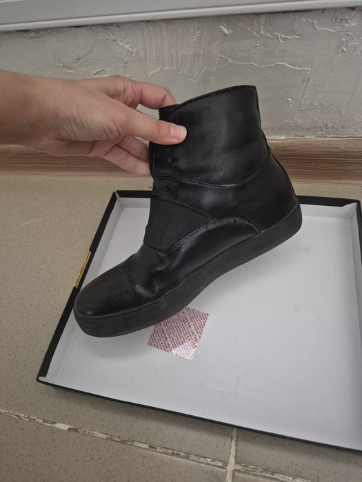 Продаётся зимняя обувь 36 размер