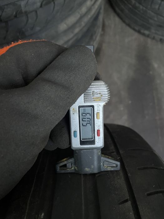 Anv vara 225/40/19 Bridgestone/Falken RFT