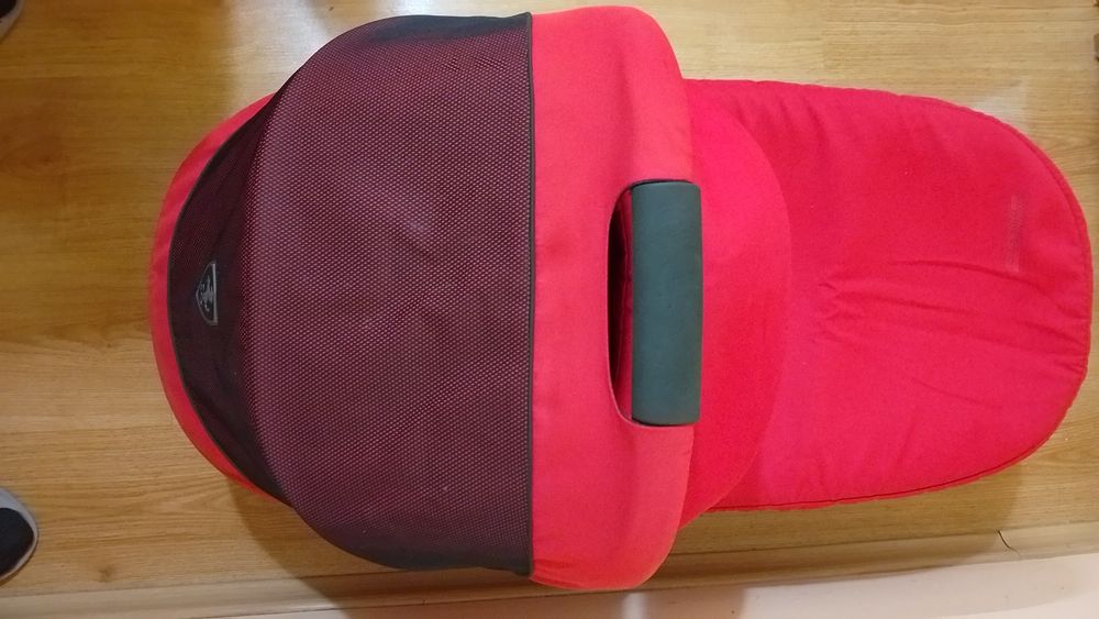 Кош Cybex Ferrari, за новородено