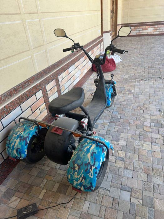 Скутер 3 колёсный