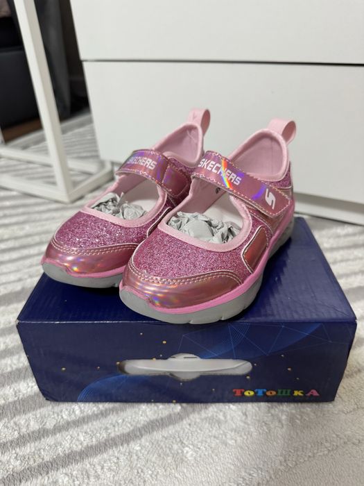 Продам туфли для девочки