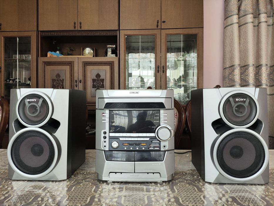 Malaysia Sony orginal muzikalniy sentr sotiladi holati zo‘r