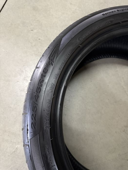 Vand 2 anvelope 225/45R18 + 2 anvelope 255/40 R18
