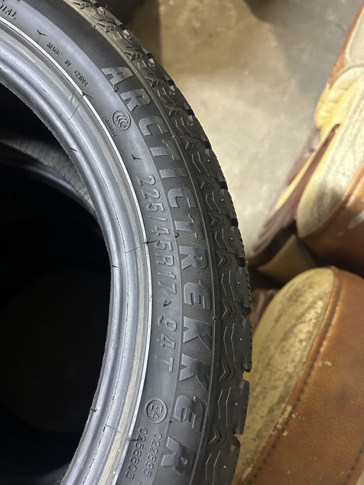 Продам резину MAXXIS 225/45/17