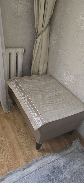 Prodaetsya divan ugolok