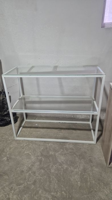 Стол стеклянный с полками