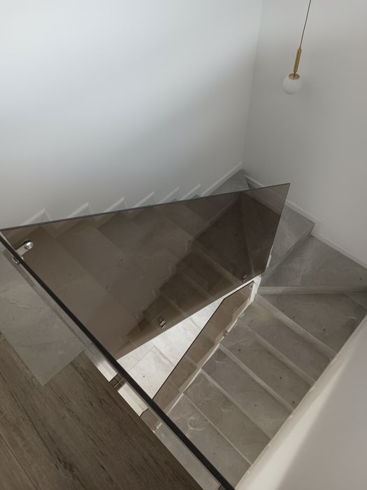 Balustrade sticlă,   scară interioară